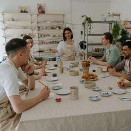 Praga: taller de pintura tradicional de porcelana azul checa