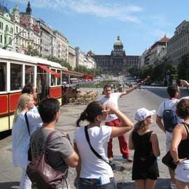 Praga: Storia del comunismo e bunker nucleare: tour guidato