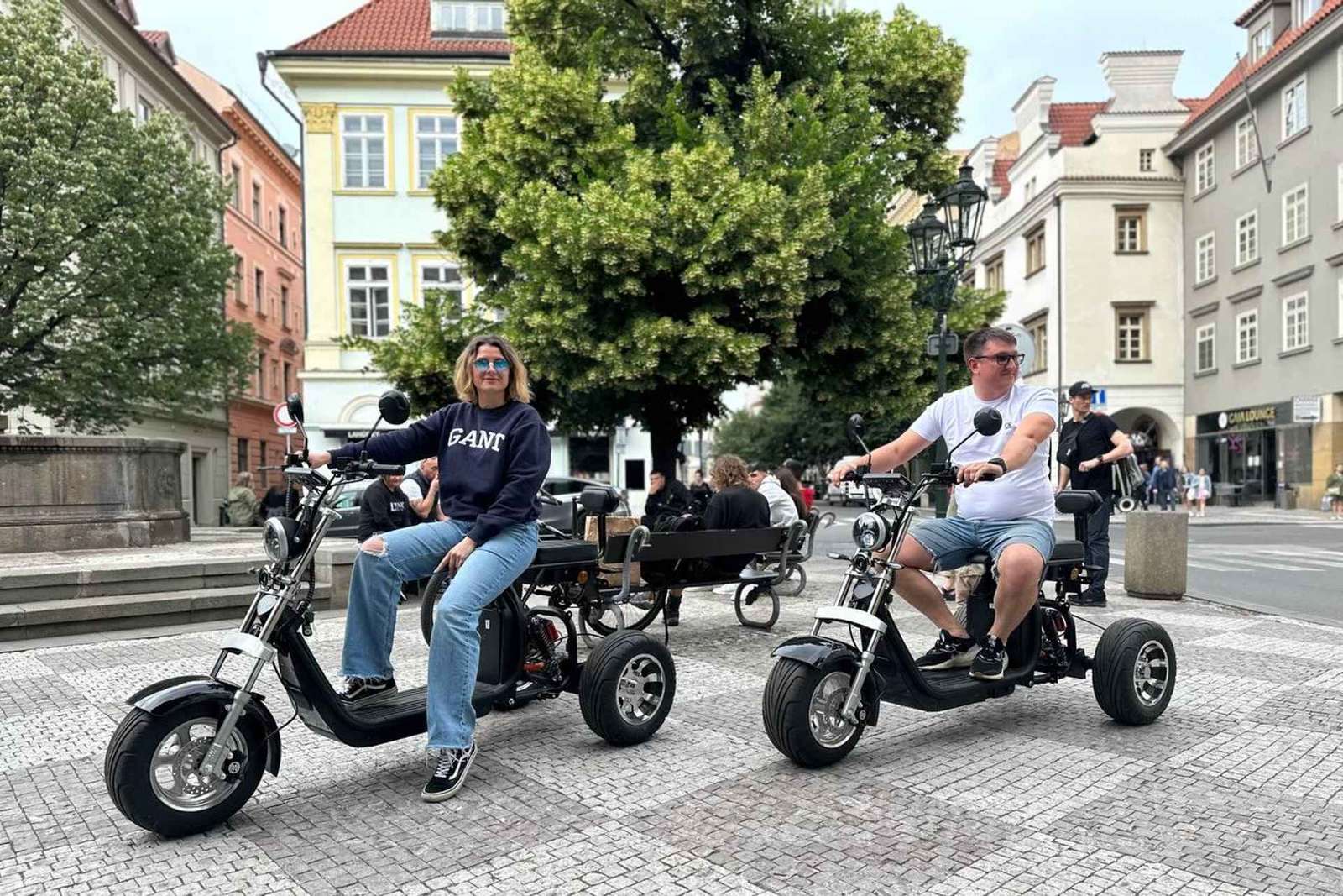 Praga: 2 horas de passeio FUN TRIKE em Praga com guia de turismo