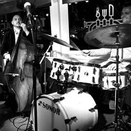 Praga: Crociera in barca jazz con concerto e pasto opzionale