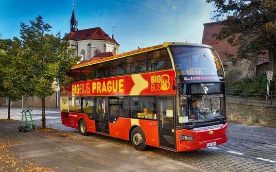 Praga: excursão de ônibus hop-on hop-off e cruzeiro pelo rio Moldava