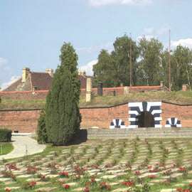 Desde Praga: Tour en autobús con todo incluido al Memorial de Terezin