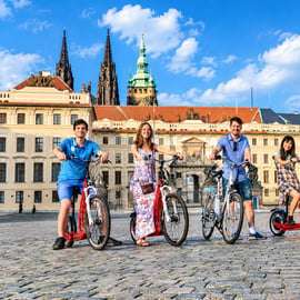 Praga: tour combinato in Segway e scooter elettrico