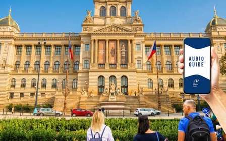 Praga: Ticket de entrada al Museo Nacional y tour de la ciudad con audioguía en línea