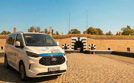 Desde Praga: Visita guiada con audio al campo de concentración de Terezin