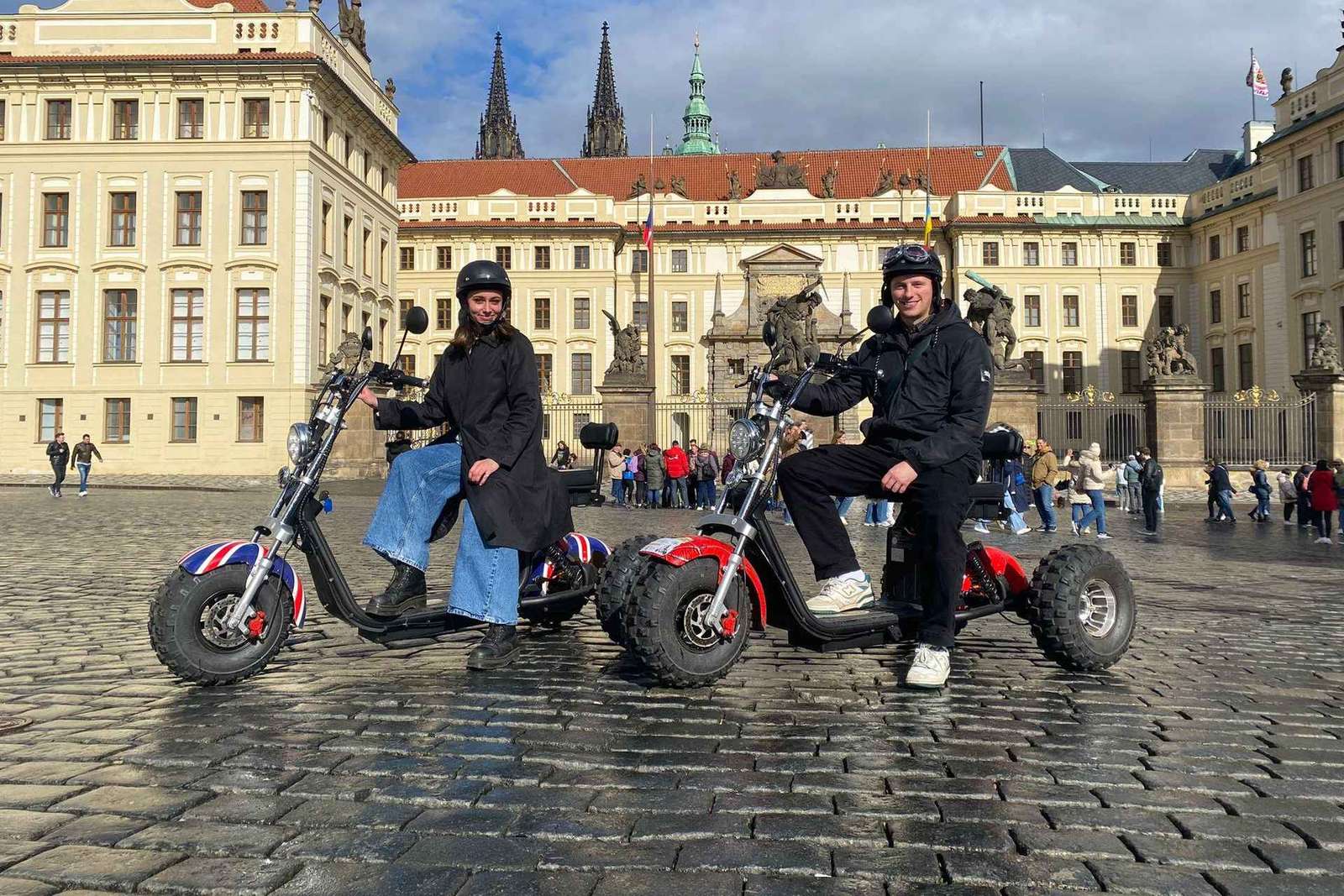 Gran tour de la ciudad en triciclo eléctrico por Praga - Guiado en directo