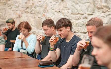 Praga: Cata de cerveza checa con aperitivos