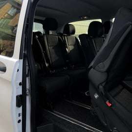 Praga: Traslado privado al aeropuerto en Minivan (PRG)