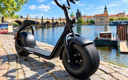 Praga: tour de 3 horas en patinete eléctrico Fat Tire