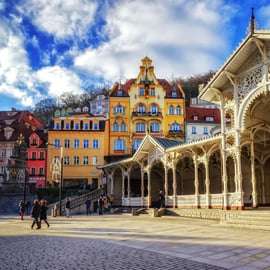 Praga: excursão a Karlovy Vary e Loket com fontes termais e castelo