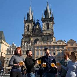 Praga: Visita a bares históricos con bebidas