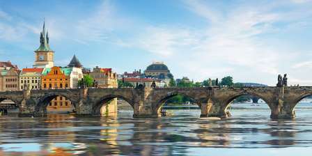 Los puentes más fotogénicos del río Moldava en Praga