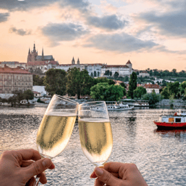 Praga: crociera fluviale sulla Moldava con musica jazz e commento