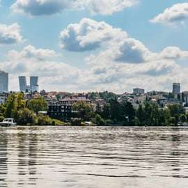 Praga: Visita guiada de canoagem ao rio Vltava