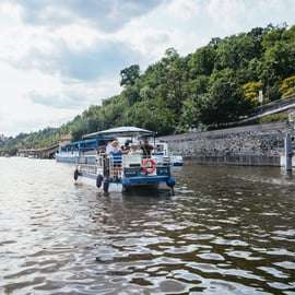 Praga: Bicicleta de Cerveza en un Barco Ciclista