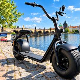 Praga: passeio de 3 horas em scooter elétrica com pneus largos