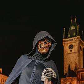 Praga: Wycieczka piesza z duchami, podczas której legendy ożywają