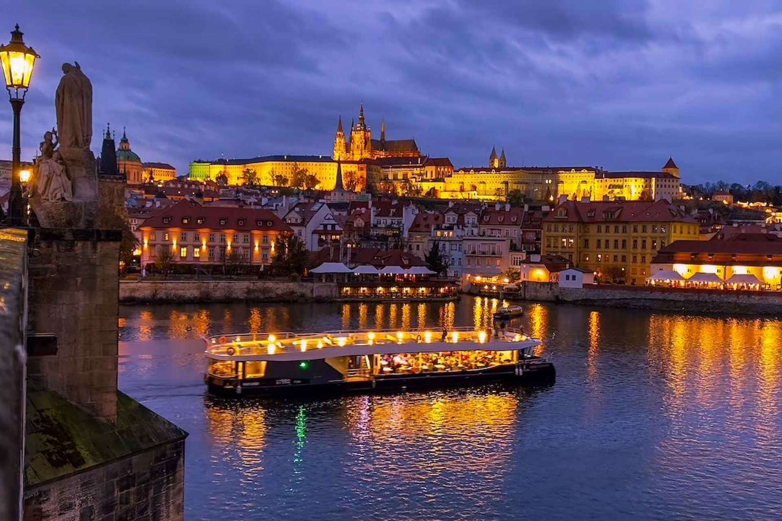 Praga: 50-minutowy wieczorny rejs widokowy