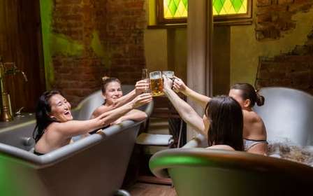 Praga: Baño Spa de Cerveza y Vino con Experiencia en Cueva de Sal