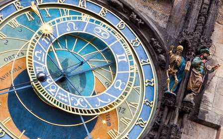 Praga: Ciudad Vieja, Reloj Astronómico y Visita Subterránea