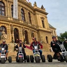 Praga: Tour guidato della città in Trike Elettrico