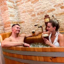 Praga: Caroline Bernard Beer Spa com opção de Cerveja e Massagem