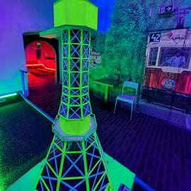 Praga: Glow Golf Mini Golf Game con luce UV