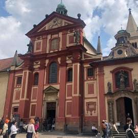 Castillo de Praga: Tour en grupo reducido con visita a los interiores