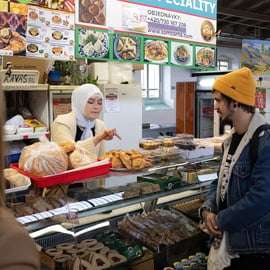 Praga: Clase de Cocina Tradicional Checa con Visita al Mercado