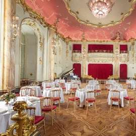 Praga: Biglietto per il concerto nella sala da ballo di Mozart con cena di 3 portate