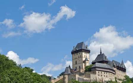 Praga: Visita guiada al Castillo de Karlštejn con ticket de entrada