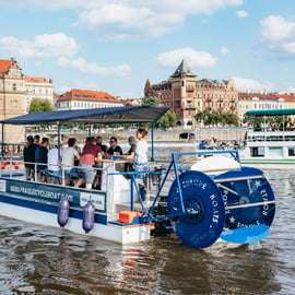 Praga: Bicicleta de Cerveza en un Barco Ciclista