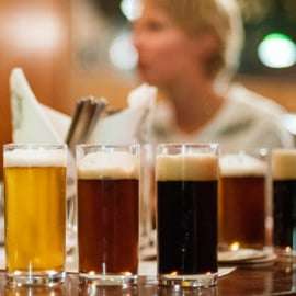 Praga: Visita a uma cervejaria com degustações ilimitadas