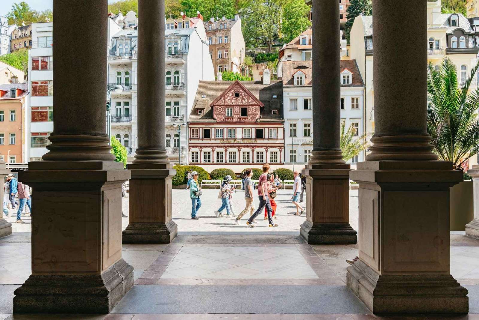 Praga: Viagem de um dia a Karlovy Vary com Torre de Vigia e Funicular