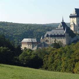 Praga: Visita guiada al Castillo de Karlštejn con ticket de entrada