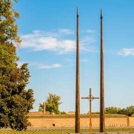 Da Praga: Tour guidato del campo di concentramento di Terezin con audioguida
