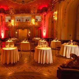 Praga: Biglietto per il concerto nella sala da ballo di Mozart con cena di 3 portate