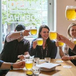 Praga: Visita guiada a pie con degustación de comida y cerveza