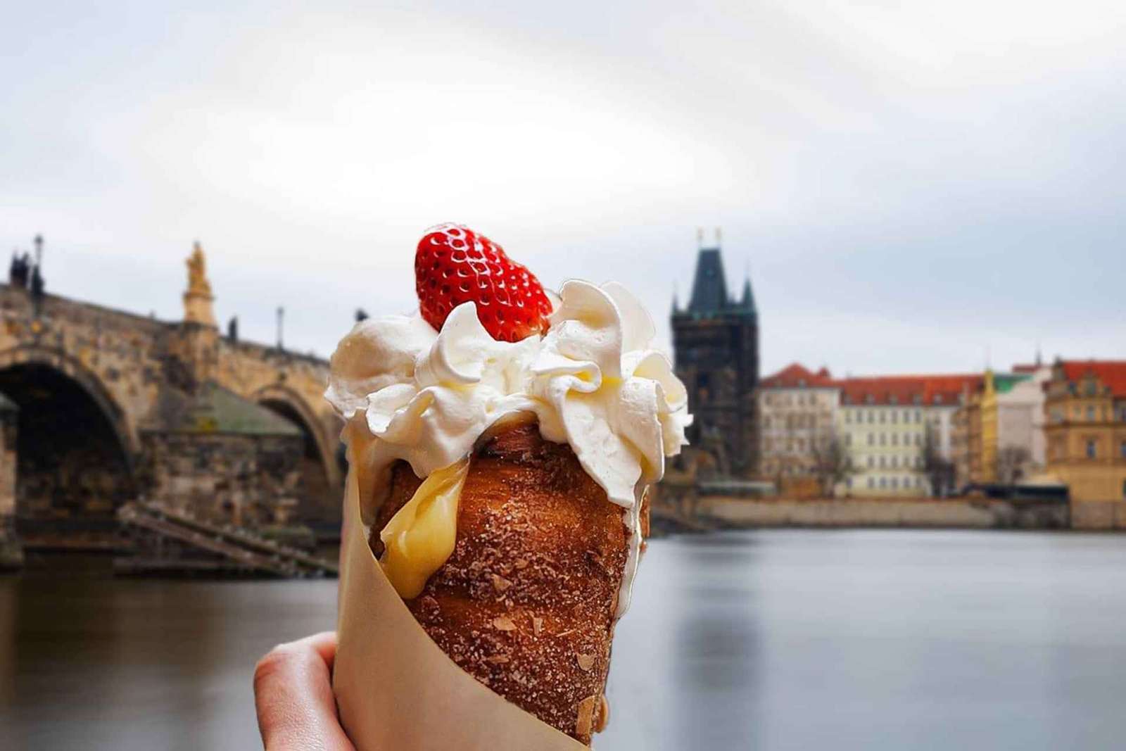 Praga: Excursão guiada a pé pela comida de rua