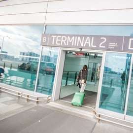 Aeroporto de Praga: Traslado compartilhado de/para o Aeroporto Václav Havel